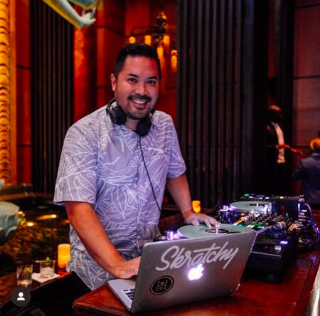 DJ skratchy Spinning